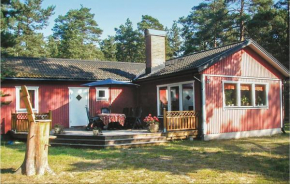 Three-Bedroom Holiday Home in Yngsjo, Yngsjö